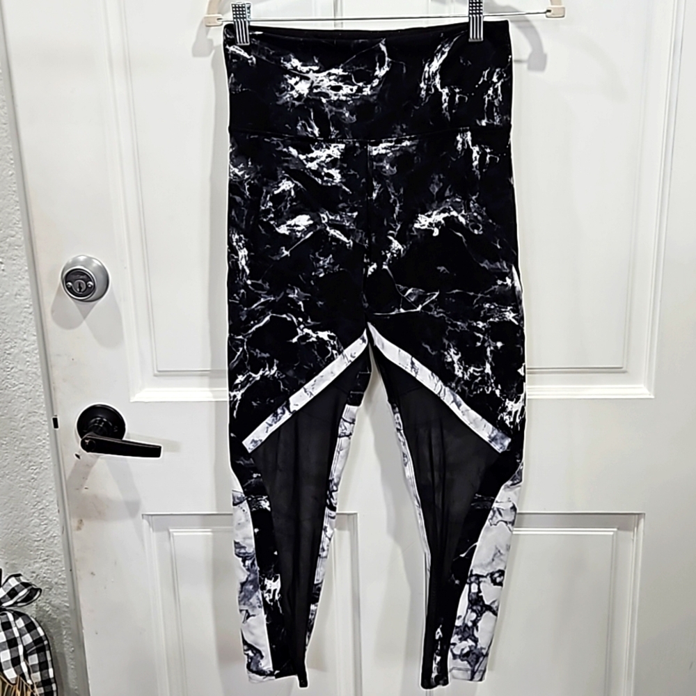 Victoria Secrets ultimate leggings